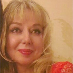 Meet your Posher, Rina